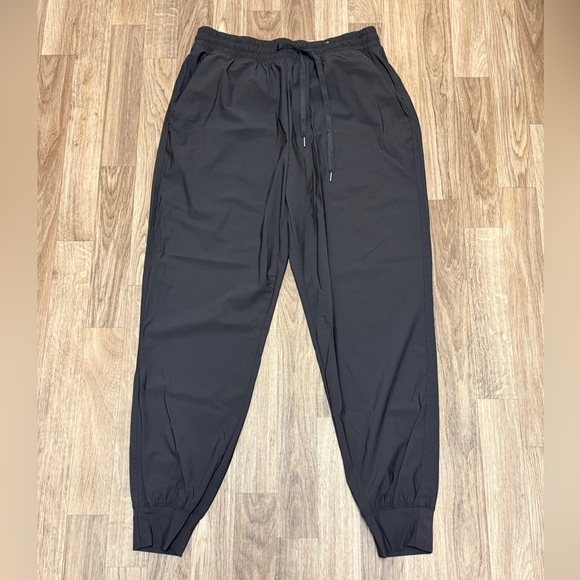 Old Navy High-Waisted SleekTech Joggers - Picture 6 of 7